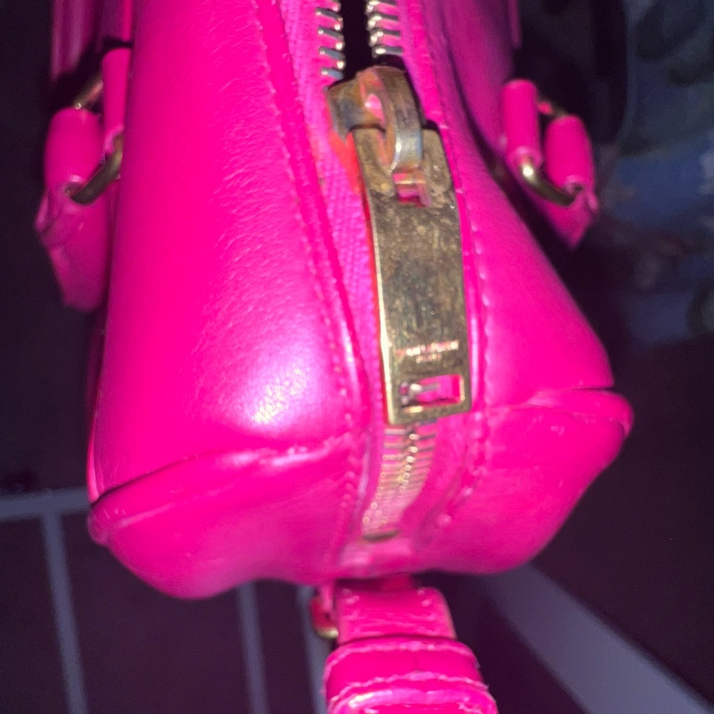 Saint Laurent Fuchsia bandoliere Bag w/removable crossbody strap - Picture 12 of 13